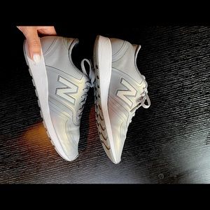 Limited Edition Women’s New Balance grey sneakers size 7!
